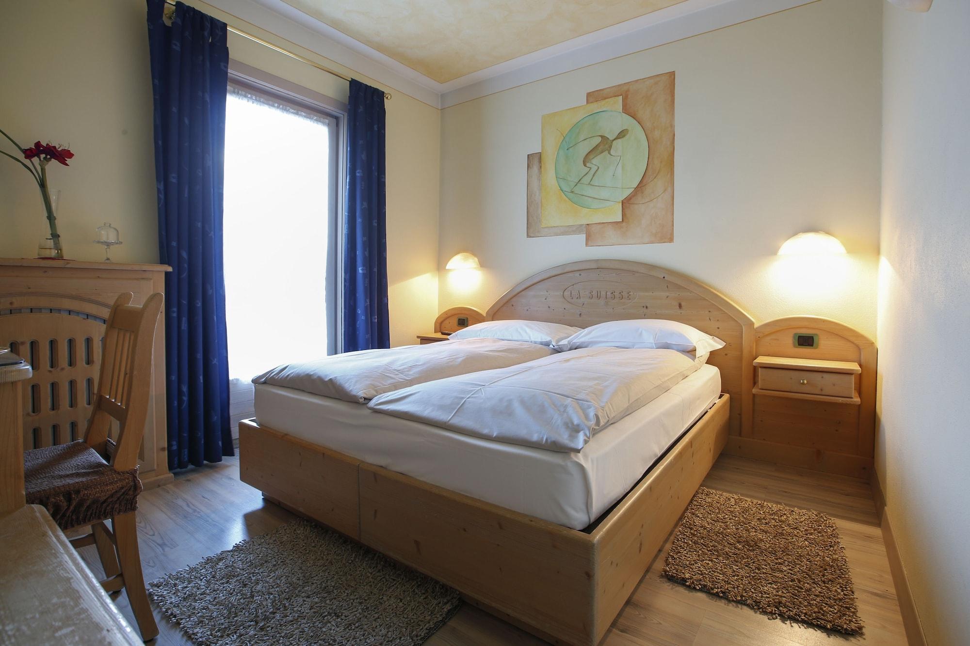 Hotel "La Suisse" Ливиньо Экстерьер фото