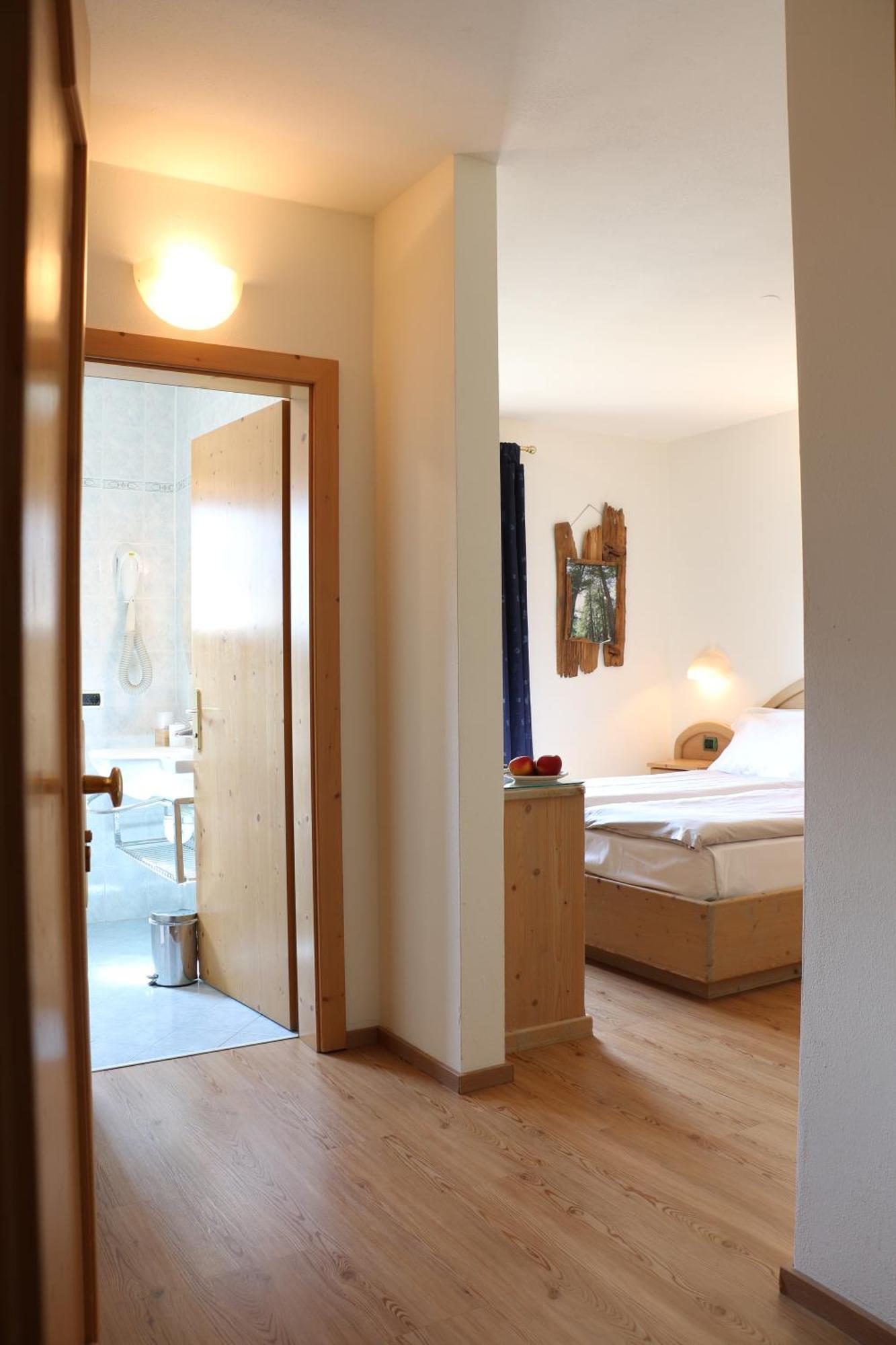 Hotel "La Suisse" Ливиньо Экстерьер фото